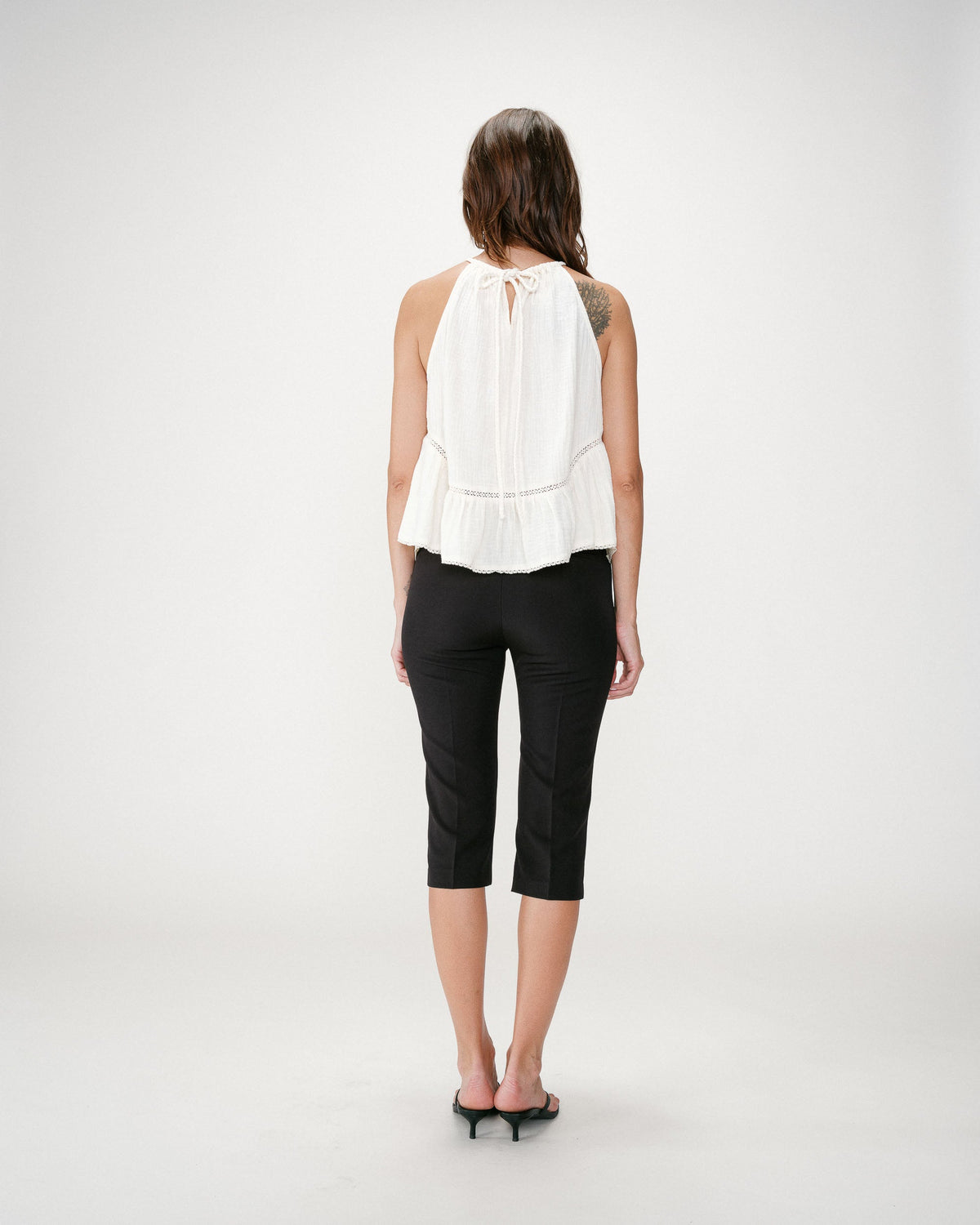 Top sans manches froncées en gaze de coton ecru Widy