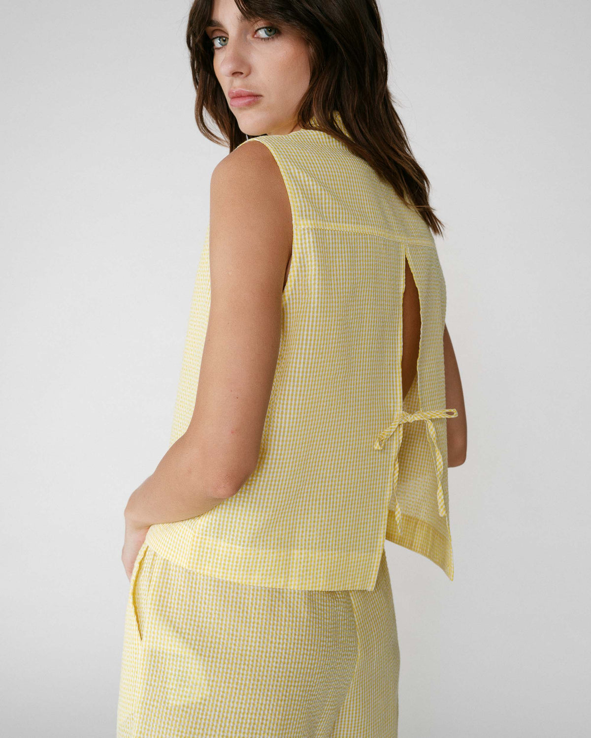 Chemise en coton vichy sans manches jaune Windell