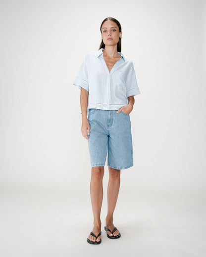 Chemise large manches courtes dentelle ciel Winka