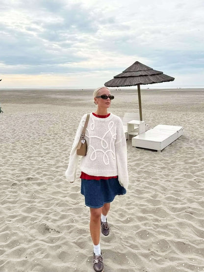 Madeleine | Pull Femme Oversize Col Rond à Motifs Brodés Élégants