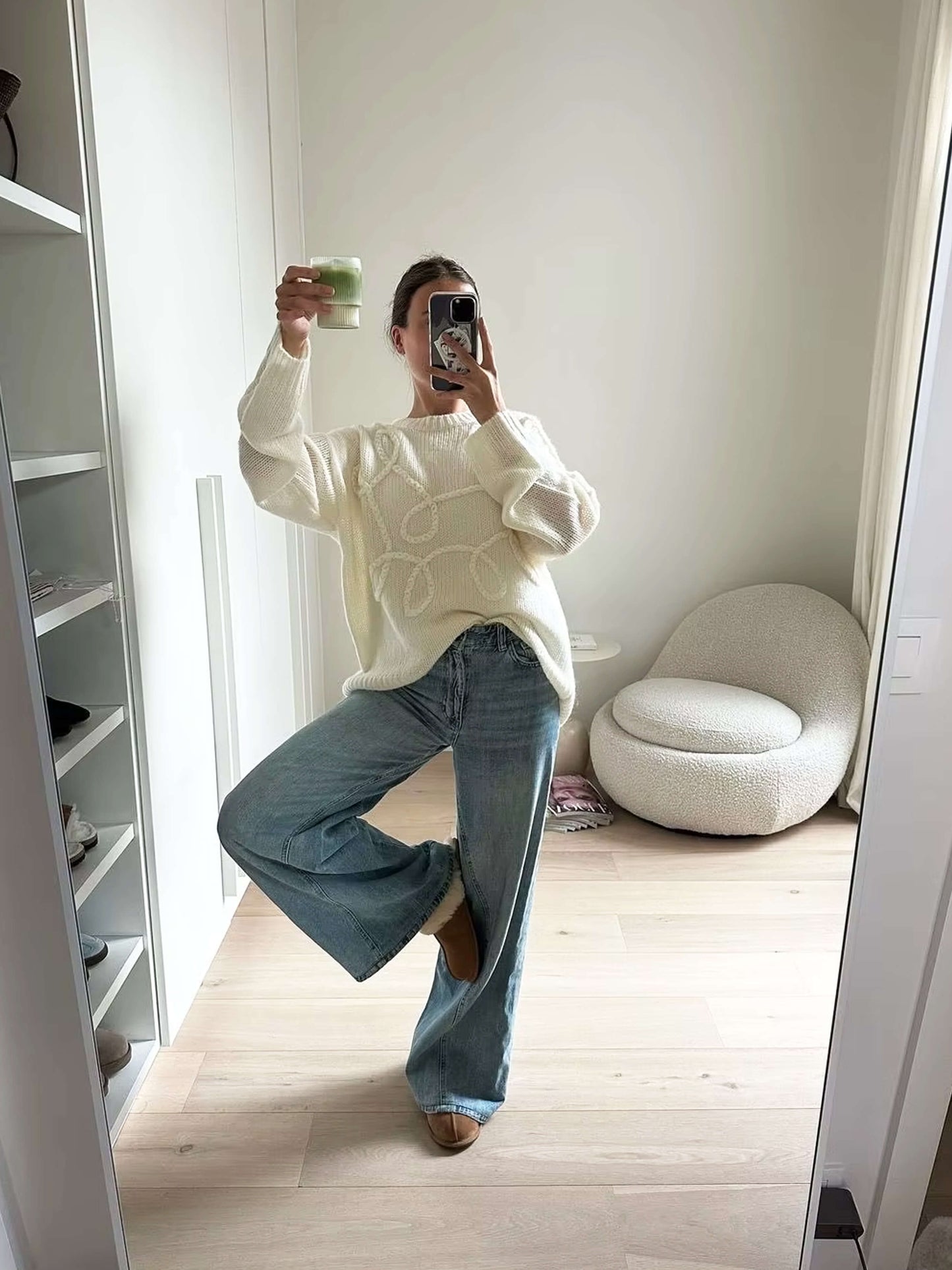 Madeleine | Pull Femme Oversize Col Rond à Motifs Brodés Élégants