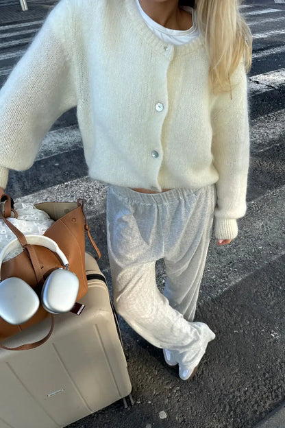 Yasmina | Cardigan Femme Doux et Élégant, Maille Confortable Boutonnée pour l’Hiver